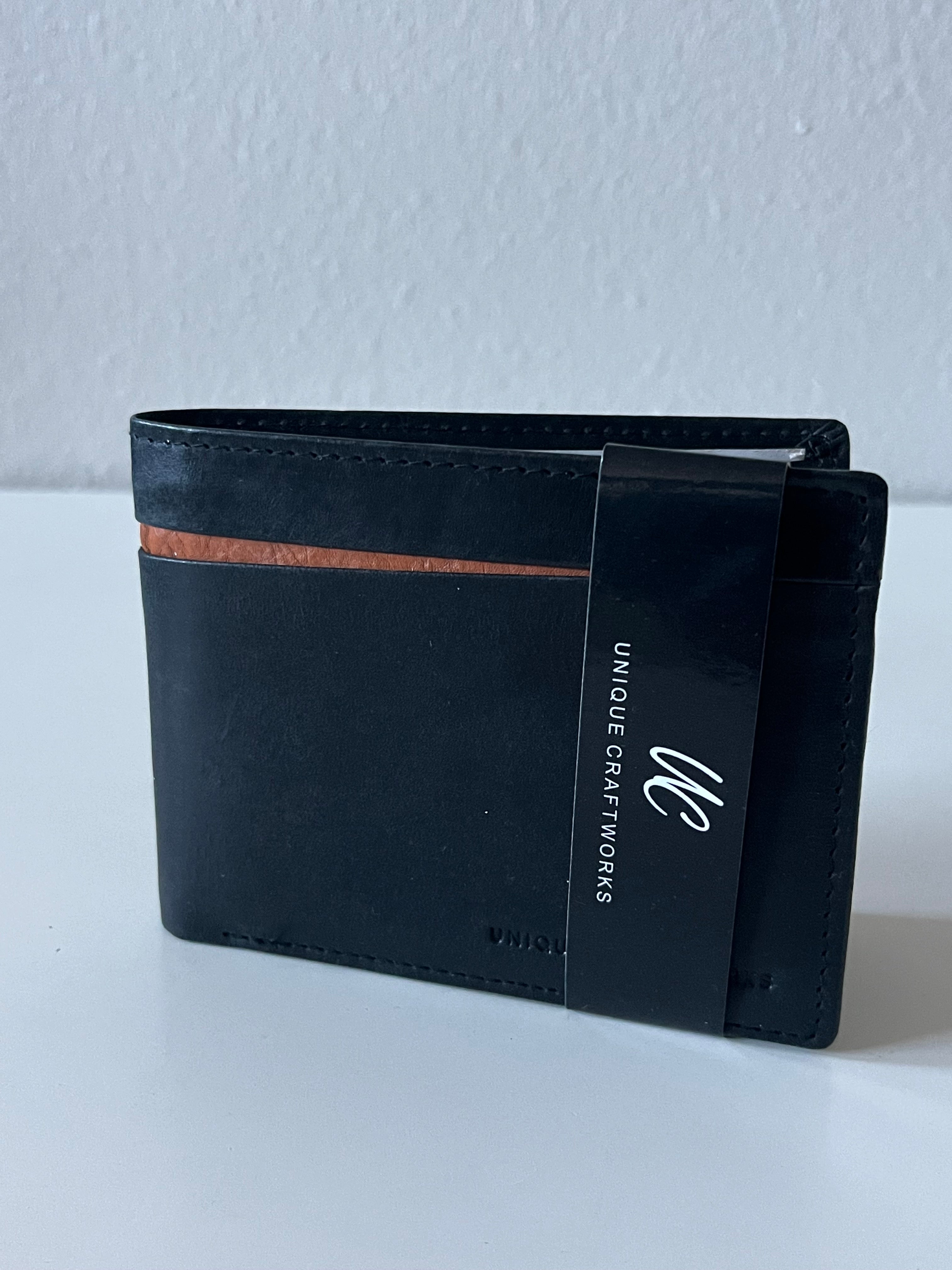 Premium Black Genuine Leather Men’s Wallet with Multiple Card Slots and Coin Pocket – Stylish, Durable, and RFID Protected, Ideal for Everyday Use and the Perfect Gift