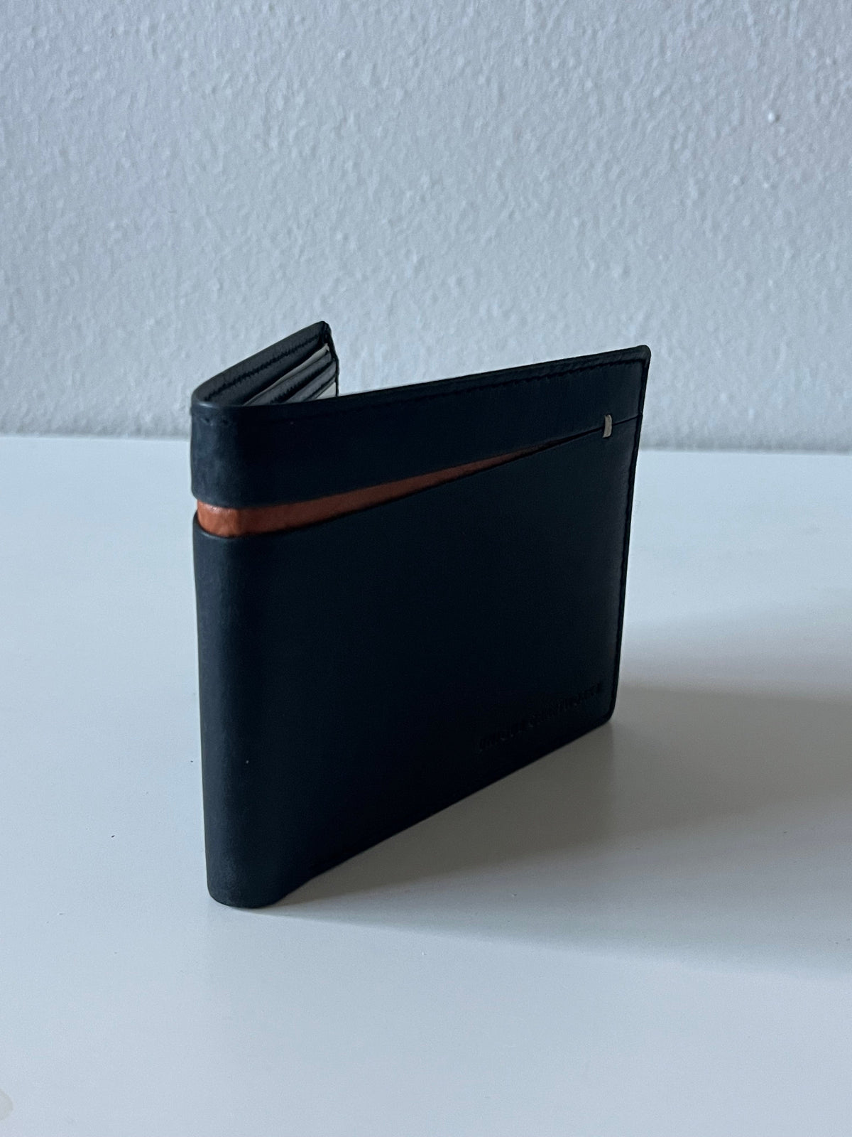 Premium Black Genuine Leather Men’s Wallet with Multiple Card Slots and Coin Pocket – Stylish, Durable, and RFID Protected, Ideal for Everyday Use and the Perfect Gift